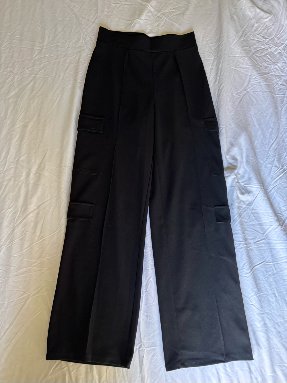 H&M Black Wide-Leg Cargo Pants - Women